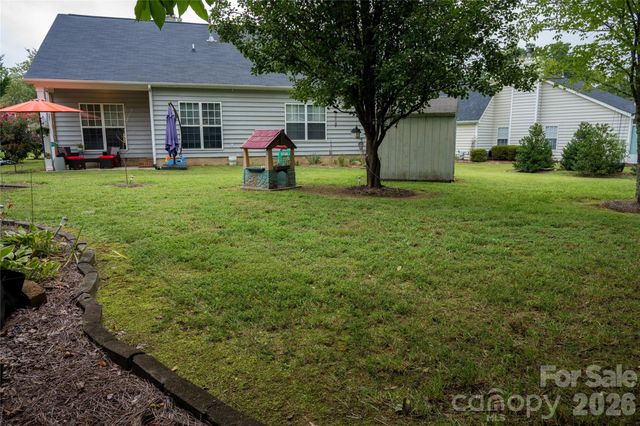 2568 Governors Pointe Court NE, Concord, NC 28025