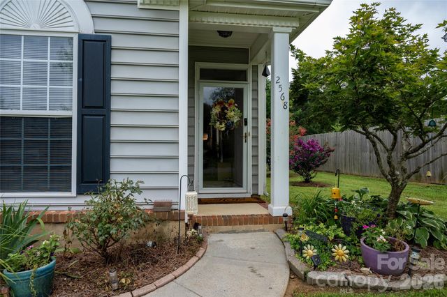 2568 Governors Pointe Court NE, Concord, NC 28025