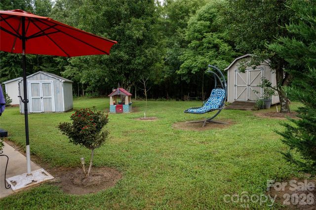 2568 Governors Pointe Court NE, Concord, NC 28025