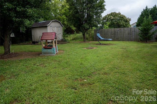 2568 Governors Pointe Court NE, Concord, NC 28025