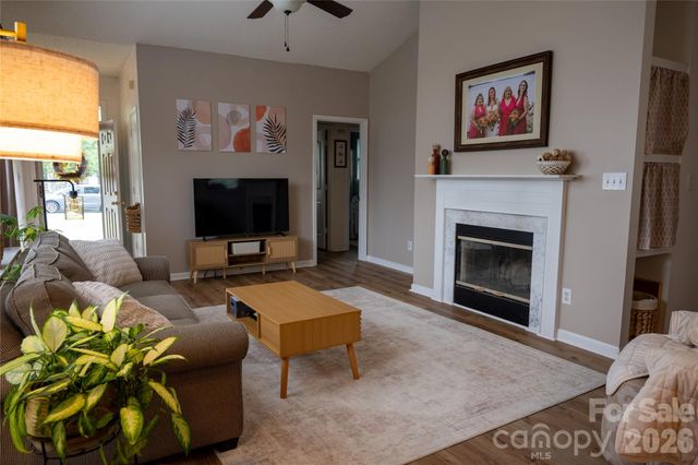 2568 Governors Pointe Court NE, Concord, NC 28025