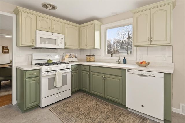 131 Shadowbrook Drive, Greece, NY 14616