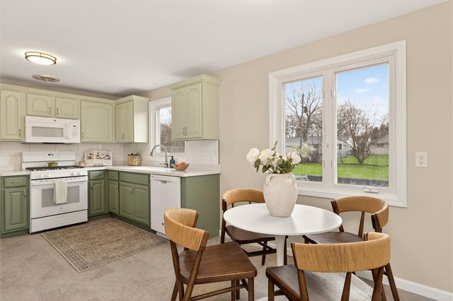 131 Shadowbrook Drive, Greece, NY 14616