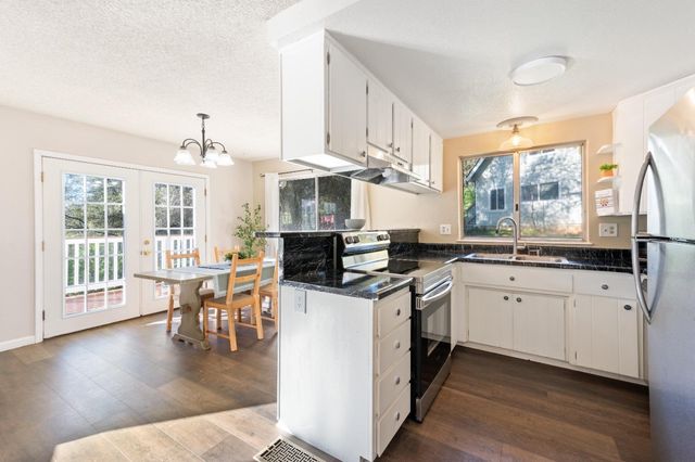 16310 Dry Creek Ln, Grass Valley, CA 95949