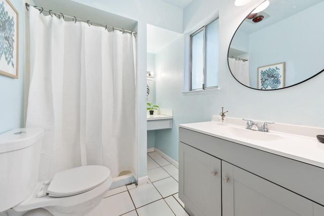 16310 Dry Creek Ln, Grass Valley, CA 95949