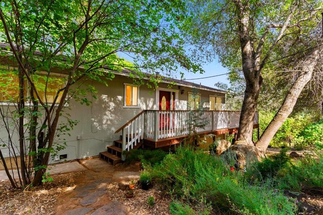 16310 Dry Creek Ln, Grass Valley, CA 95949