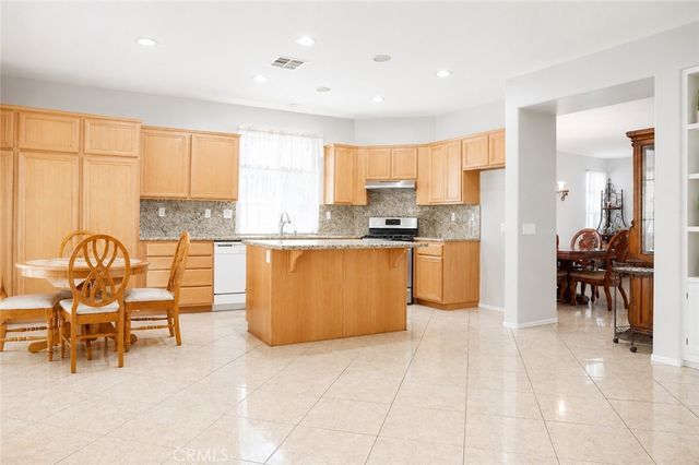 3514 Carlisle St, Perris, CA 92571