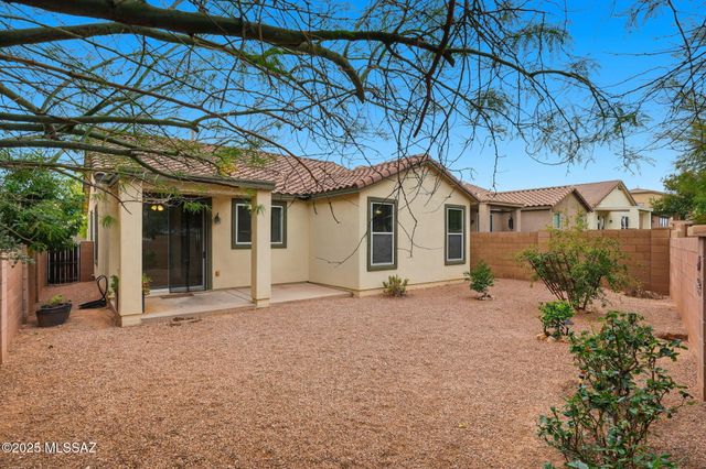 15741 S Camino Muesa, Sahuarita, AZ 85629