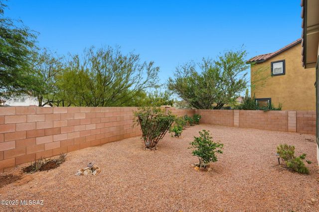 15741 S Camino Muesa, Sahuarita, AZ 85629