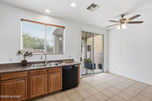 15741 S Camino Muesa, Sahuarita, AZ 85629