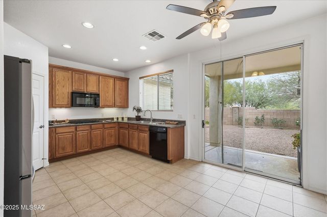 15741 S Camino Muesa, Sahuarita, AZ 85629