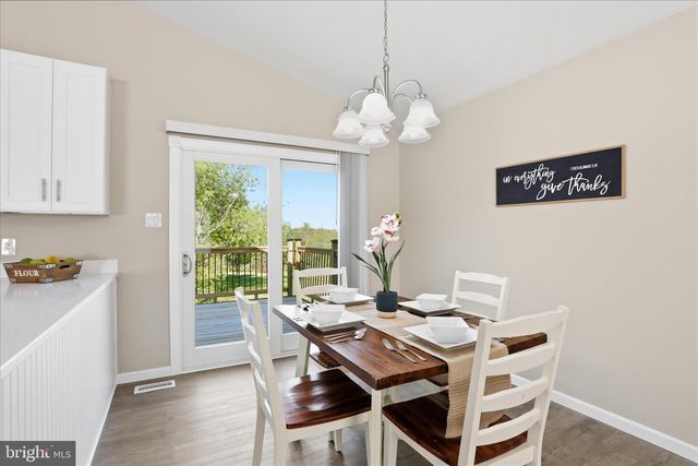 174 OPEN FIELD LN, Falling Waters, WV 25419