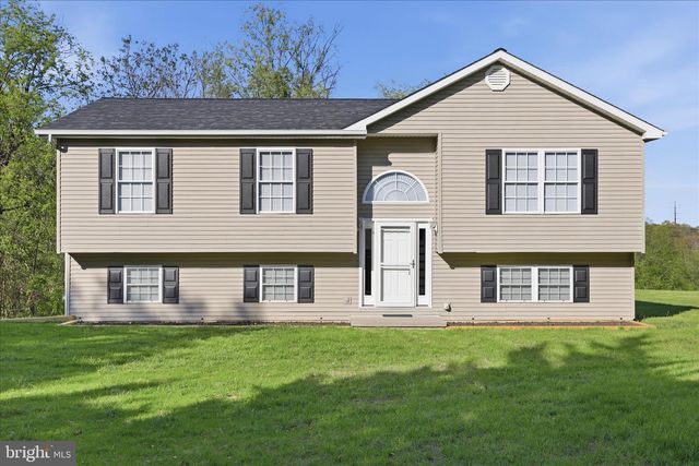 174 OPEN FIELD LN, Falling Waters, WV 25419