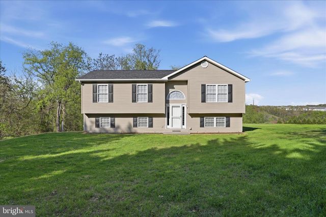 174 OPEN FIELD LN, Falling Waters, WV 25419