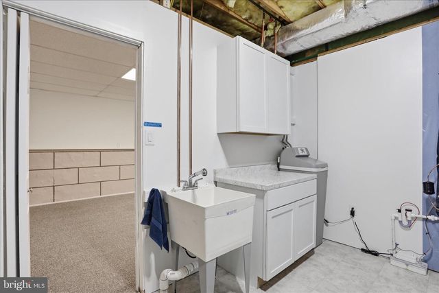 174 OPEN FIELD LN, Falling Waters, WV 25419