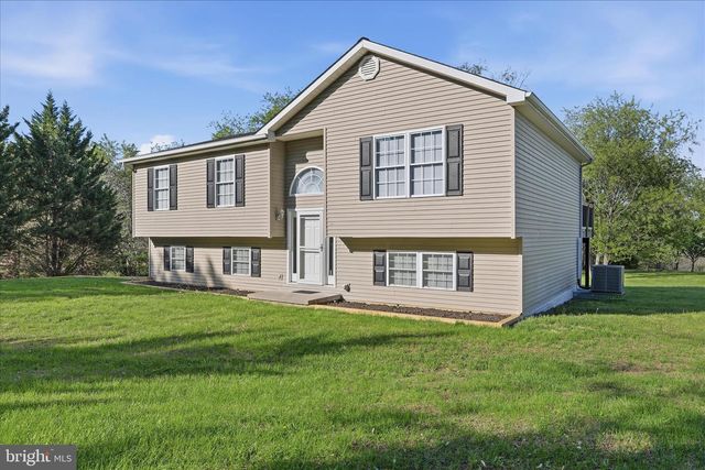 174 OPEN FIELD LN, Falling Waters, WV 25419