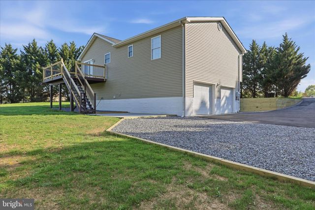 174 OPEN FIELD LN, Falling Waters, WV 25419
