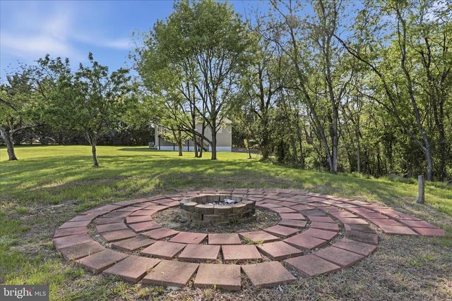 174 OPEN FIELD LN, Falling Waters, WV 25419