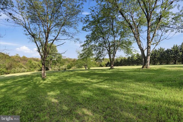 174 OPEN FIELD LN, Falling Waters, WV 25419