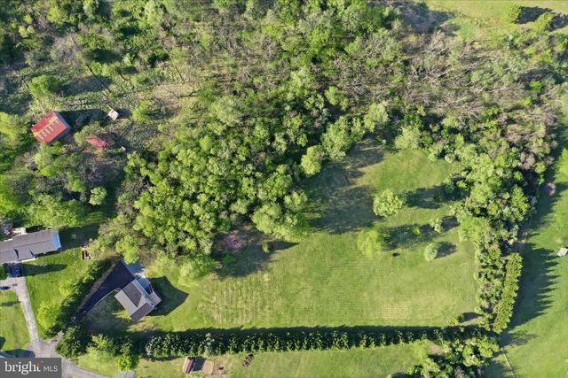 174 OPEN FIELD LN, Falling Waters, WV 25419