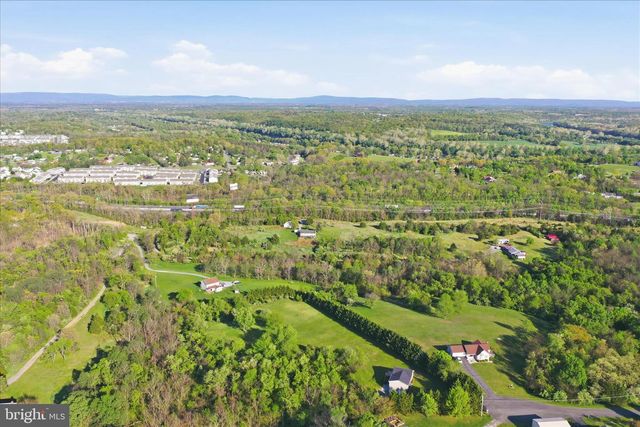 174 OPEN FIELD LN, Falling Waters, WV 25419