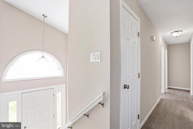 174 OPEN FIELD LN, Falling Waters, WV 25419