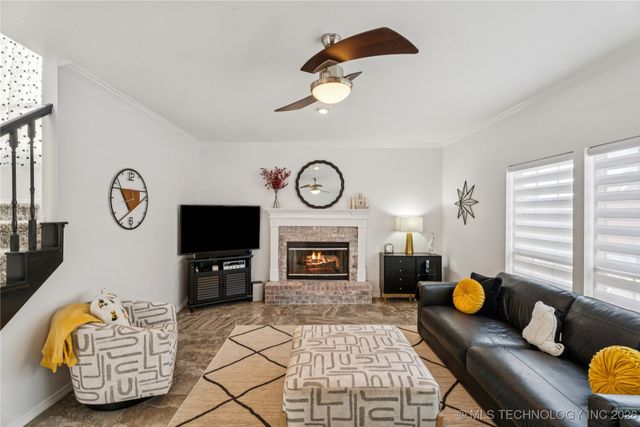 900 S Willow Avenue, Broken Arrow, OK 74012