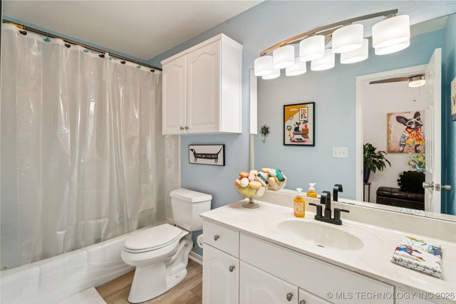 900 S Willow Avenue, Broken Arrow, OK 74012