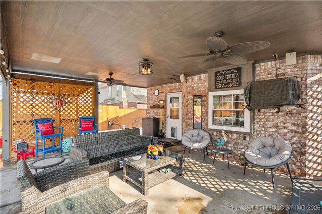 900 S Willow Avenue, Broken Arrow, OK 74012