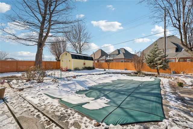 900 S Willow Avenue, Broken Arrow, OK 74012