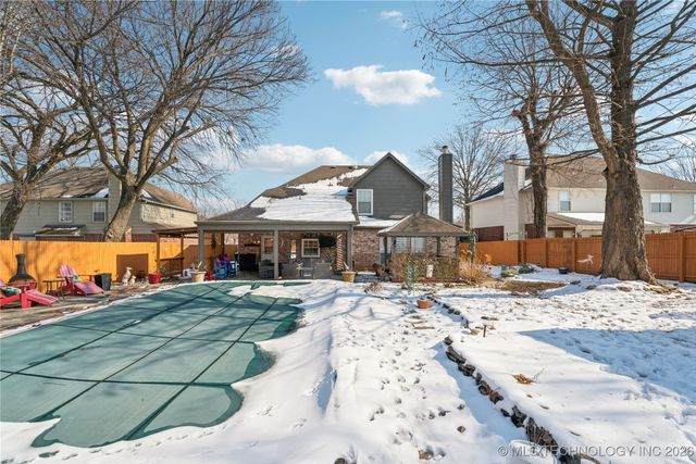 900 S Willow Avenue, Broken Arrow, OK 74012