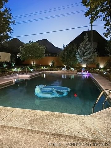 900 S Willow Avenue, Broken Arrow, OK 74012