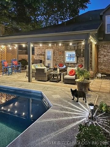 900 S Willow Avenue, Broken Arrow, OK 74012