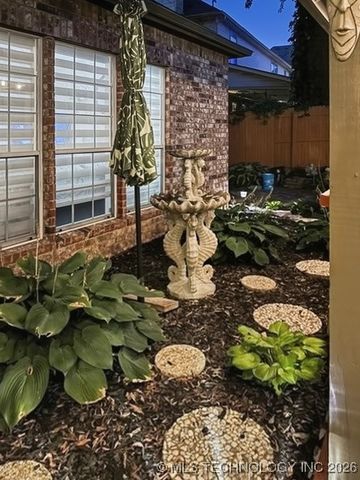 900 S Willow Avenue, Broken Arrow, OK 74012