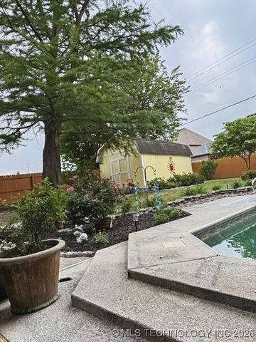 900 S Willow Avenue, Broken Arrow, OK 74012