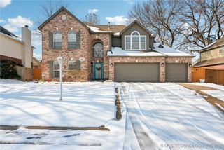 900 S Willow Avenue, Broken Arrow, OK 74012