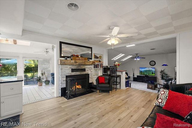 1450 Lenox Road, Bloomfield Charter Township, MI 48304