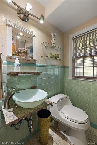 1450 Lenox Road, Bloomfield Charter Township, MI 48304