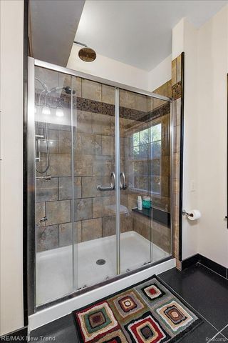 1450 Lenox Road, Bloomfield Charter Township, MI 48304