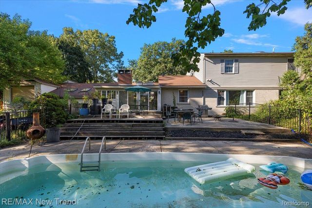 1450 Lenox Road, Bloomfield Charter Township, MI 48304