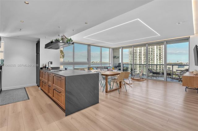 7929 West Dr 903, North Bay Village, FL 33141