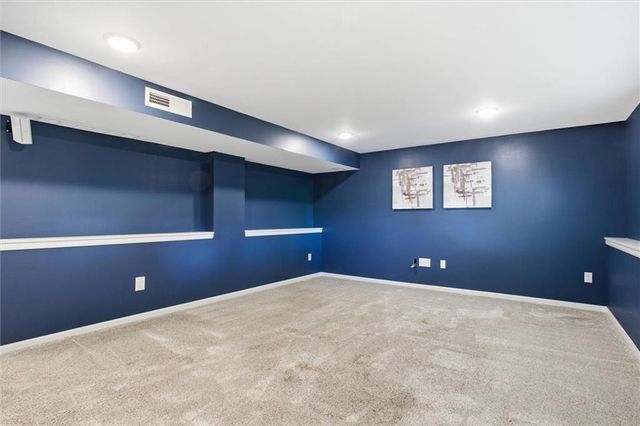 837 W 22nd Street, Lawrence, KS 66046