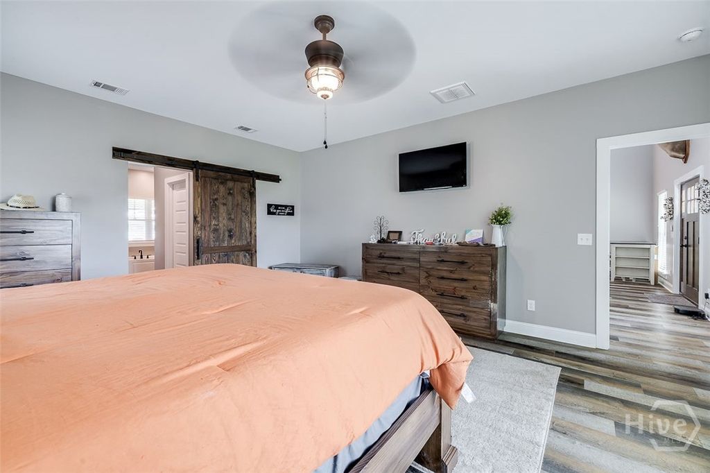 Image 21 of property listing at 3790 Old Dixie S, Springfield, GA 31329