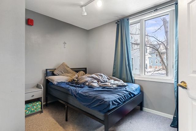 349 Pearl St Apt 225, Burlington, VT 05401