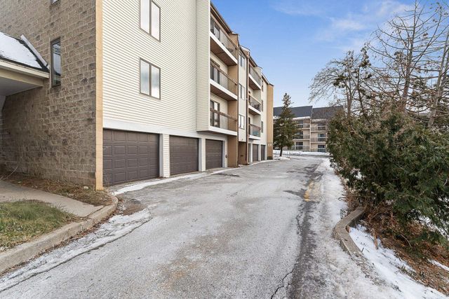 349 Pearl St Apt 225, Burlington, VT 05401