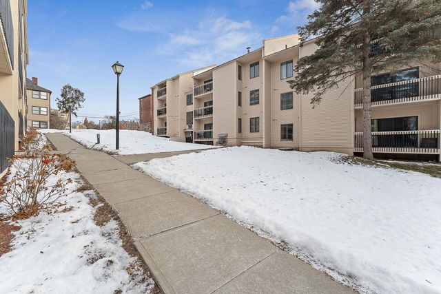 349 Pearl St Apt 225, Burlington, VT 05401