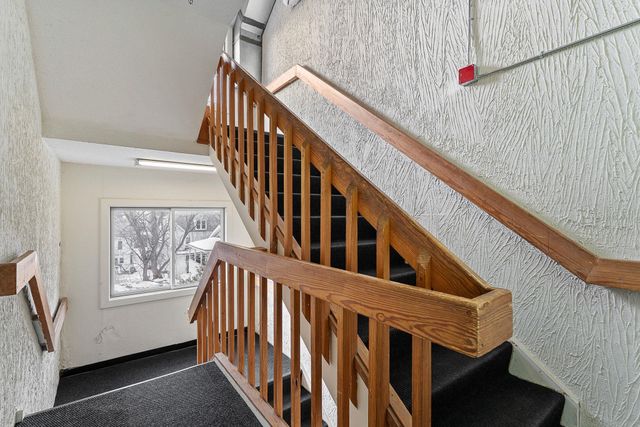 349 Pearl St Apt 225, Burlington, VT 05401