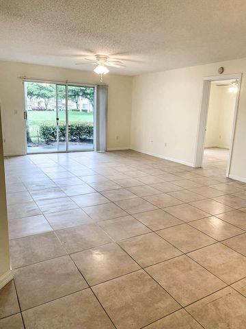 500 N Crestwood Ct Court N 502, Royal Palm Beach, FL 33411
