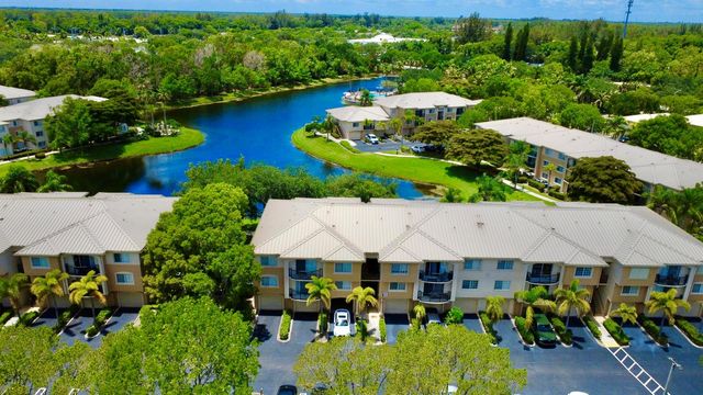 500 N Crestwood Ct Court N 502, Royal Palm Beach, FL 33411