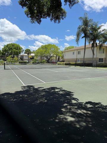 500 N Crestwood Ct Court N 502, Royal Palm Beach, FL 33411